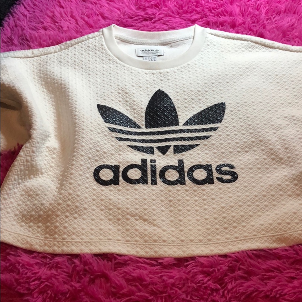Adidas top